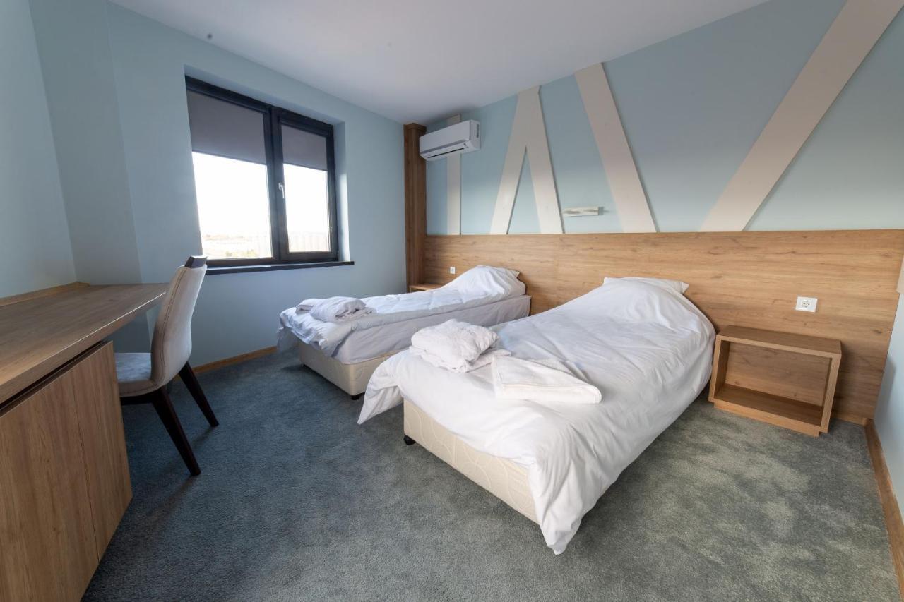 Hotel Verticalplus Haskovo Buitenkant foto
