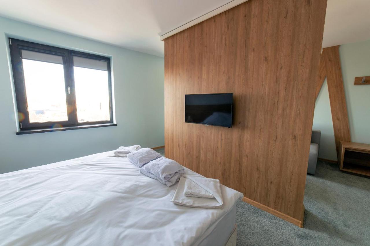 Hotel Verticalplus Haskovo Buitenkant foto