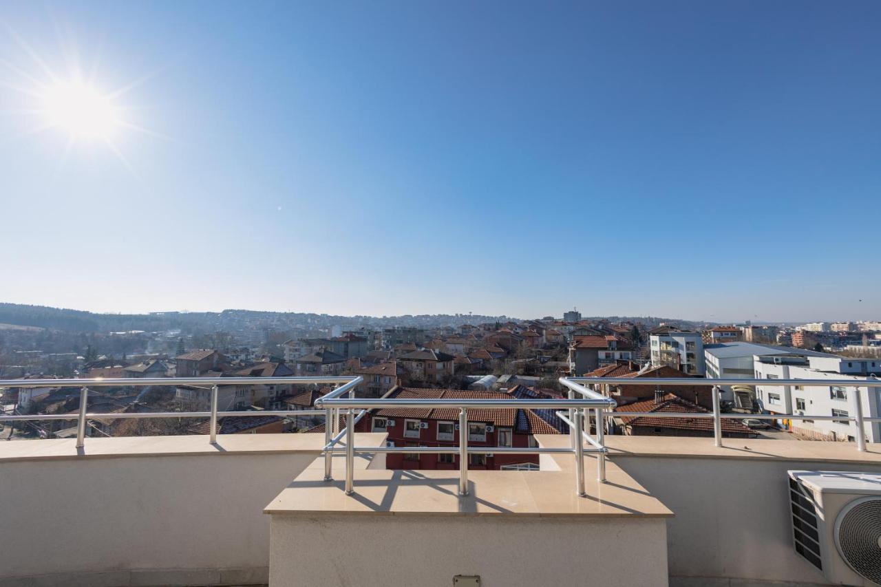 Hotel Verticalplus Haskovo Buitenkant foto